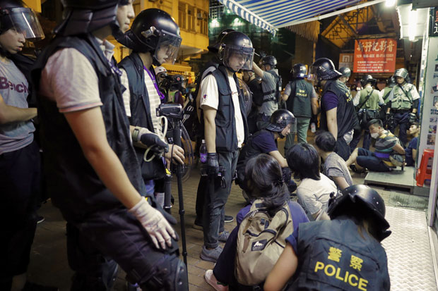 Хонгконг завађа Кину и САД